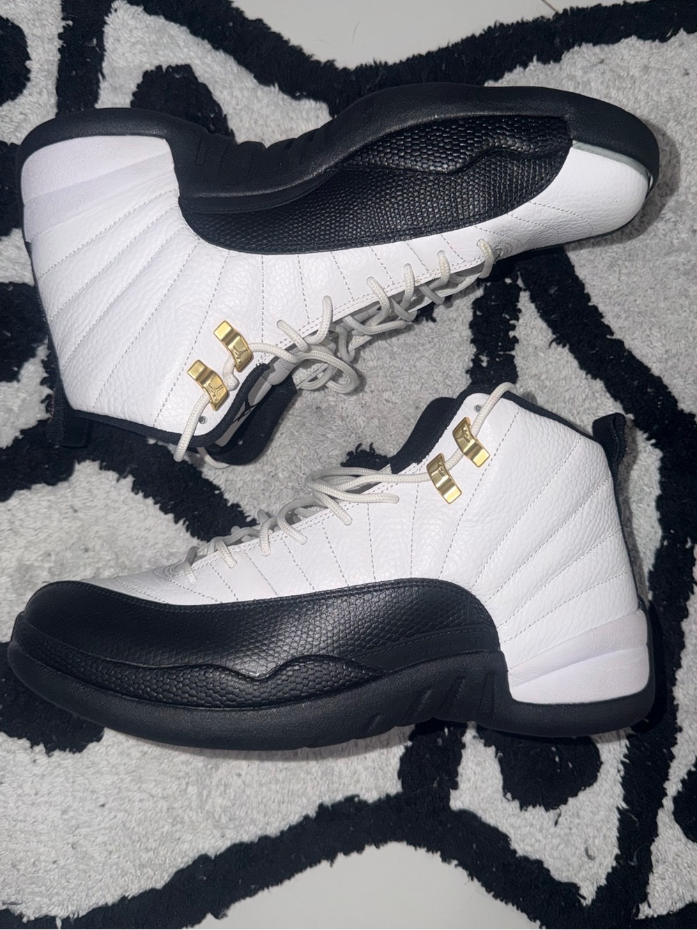Men’s Size 9.5 Air Jordan 12 “Taxis” 2013 Release